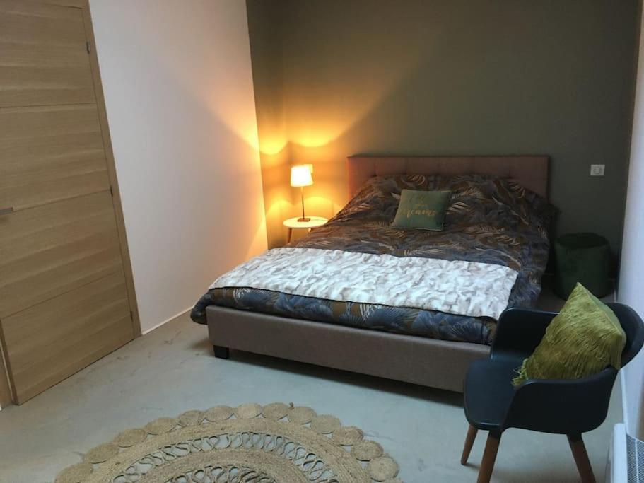 Chambre Avec Petit-Dejeuner En Provence Luberon La Tour-dʼAigues 外观 照片